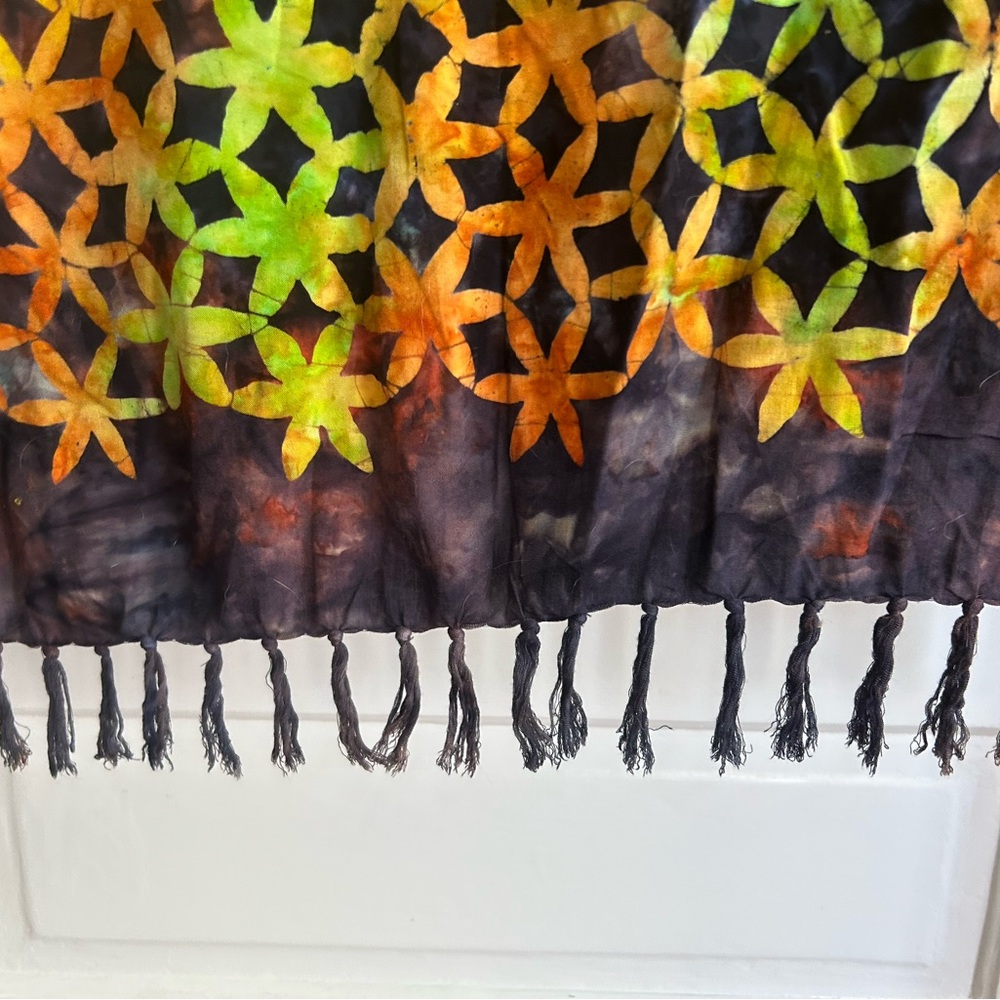 NWOT Large Hand-dyed Parisian Shawl - Picture 4 of 4